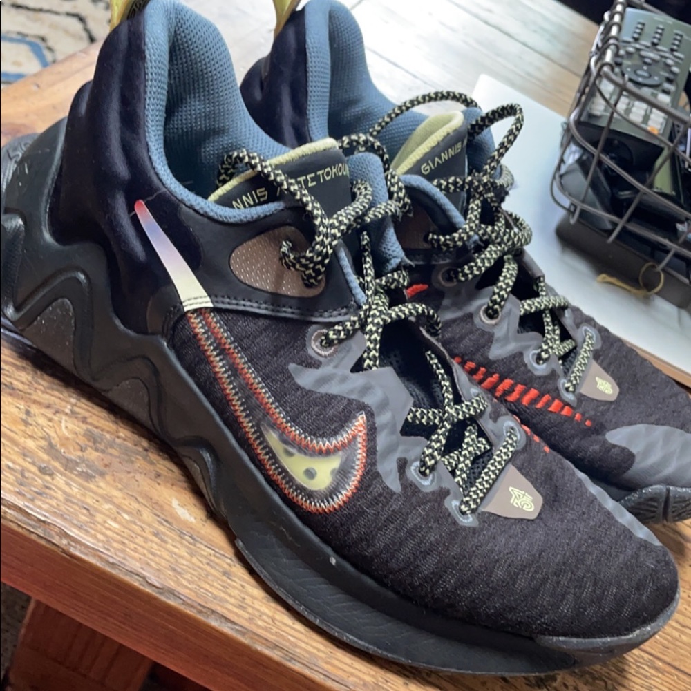 giannis basketball shoes
